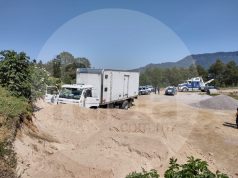 Persecución y balacera en Chignautla, deja un delincuente herido y camión recuperado