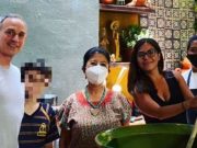 López-Gatell vuelve a ser captado en Oaxaca sin cubrebocas ni sana distancia