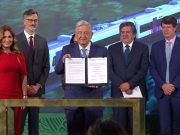Firman gobierno y empresas contrato para construir vagones del Tren Maya