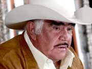 Operan de emergencia a Vicente Fernández tras sufrir caída en su casa