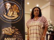 Cónsul Isabel Arvide lanza un ¡Viva López Obrador! y la increpan