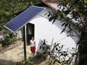Beneficia Bienestar a familias de Cuetzalan con paneles solares