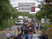 CNDH pide al gobierno de México atender a caravana migrante