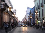 Avanza gentrificación silenciosa en Puebla: advierten comerciantes y empresarios