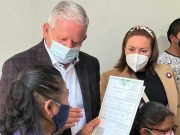 DIF de Teziutlán entrega 7 actas de nacimiento en sistema Braille