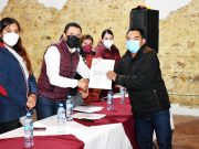 Entregan constancias a ediles auxiliares de Tlatlauquitepec