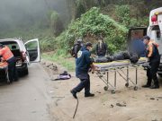 Aparatoso accidente en Arco Sur Teziutlán deja dos personas lesionadas