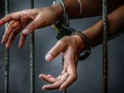 Detienen a un joven por posesión de “cristal” en Tlatlauquitepec