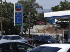 Precio de la gasolina en EE.UU. llega a cinco dólares por galón y rompe récord