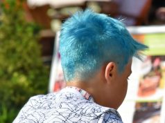 Estudiantes ya pueden ir a la escuela con cabello largo o teñido; CONAPRED pide no limitar su identidad