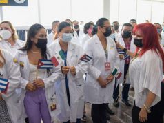 Cuba envía a México un nuevo grupo de 33 médicos
