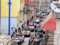 ¡Terror en Orizaba! Así auxilian vecinos a señoras y niños durante balacera