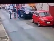 Detenido escapa esposado de tres ministeriales en Veracruz