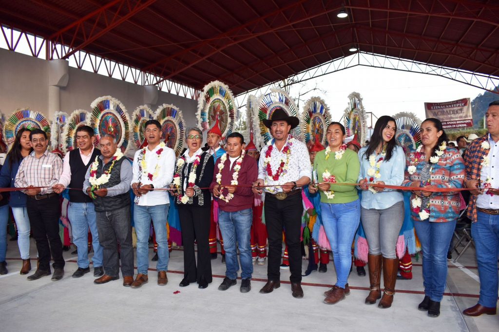 Porfirio Loeza entrega obra deportiva de cerca de 5 millones