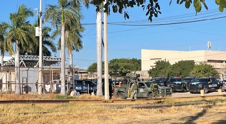 Intentan motín y fuga en penal de Culiacán, tras captura de Ovidio