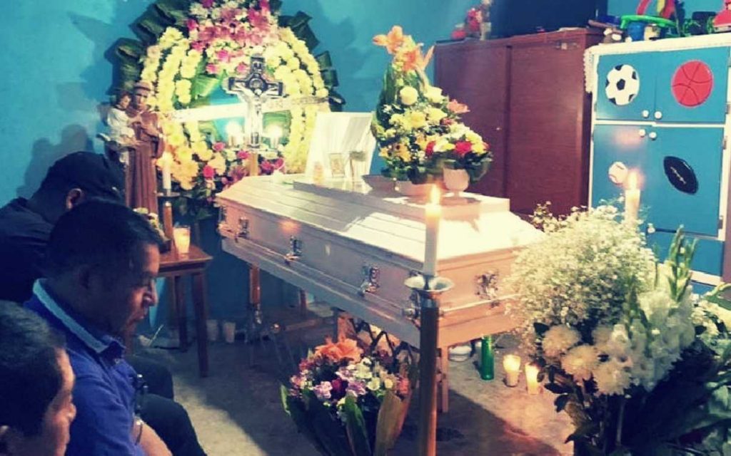 Sepultan a Norma Lizbeth, muerta por bullying de compañera