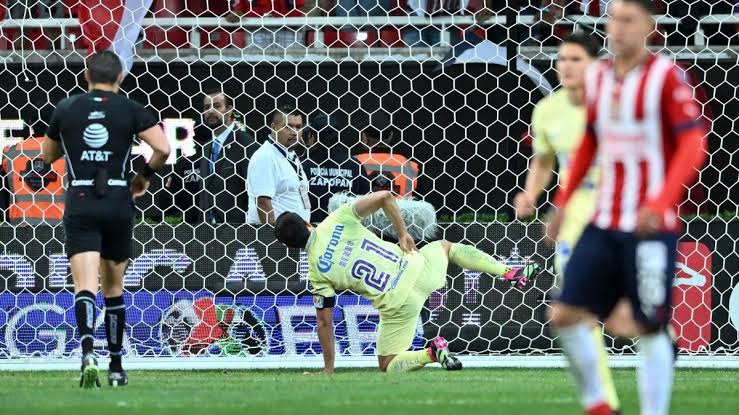 Chivas espera sanción a Henry Martin tras polémico festejo