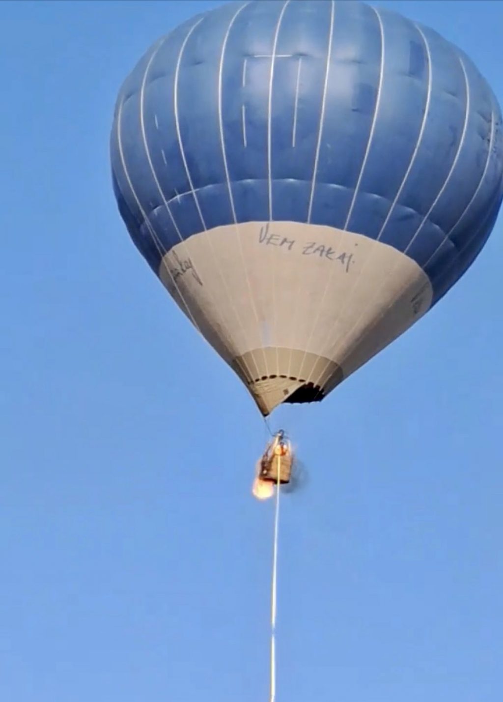 Detienen a piloto de globo aerostático que se incendió en Teotihuacan