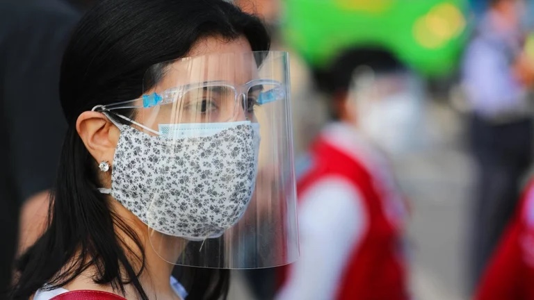 Puebla regresará al uso de cubrebocas por caída de ceniza del Popocatépetl