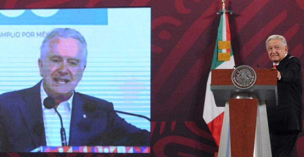 AMLO niega haber criticado a Creel por su color de piel y se mofa: “No sabía que había discriminación inversa”