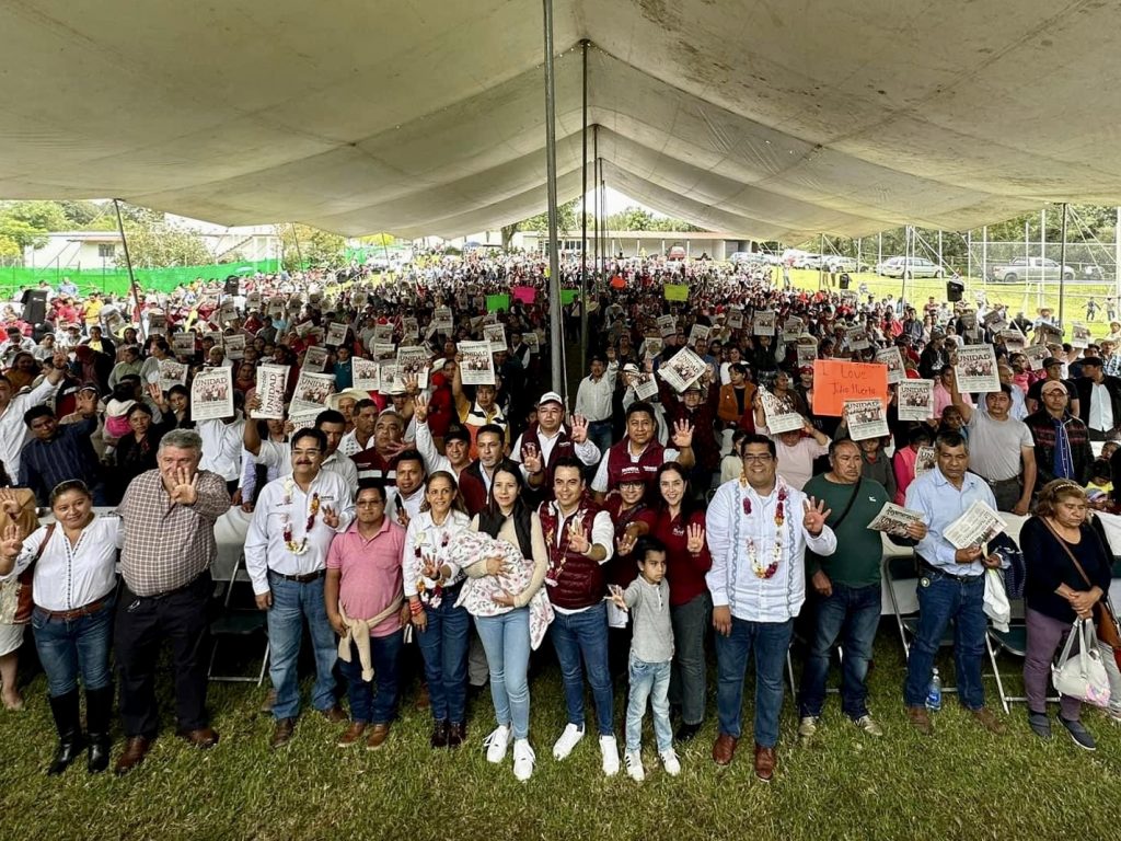 Toman protesta a comités seccionales de Morena en Tlatlauquitepec