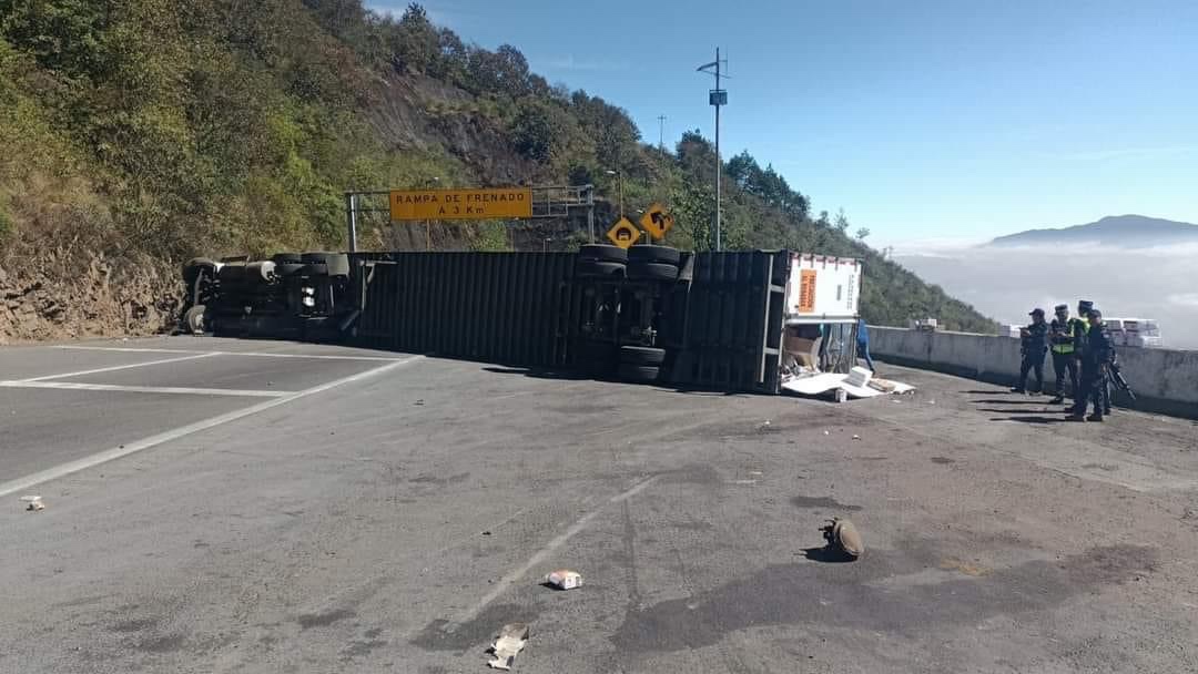 Accidente en autopista Puebla -Orizaba genera bloqueo parcial