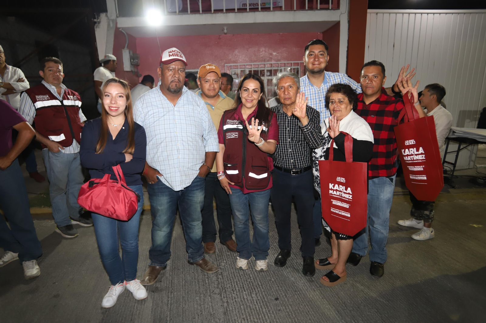 Habitantes de San Pedro en favor de Karla Martínez