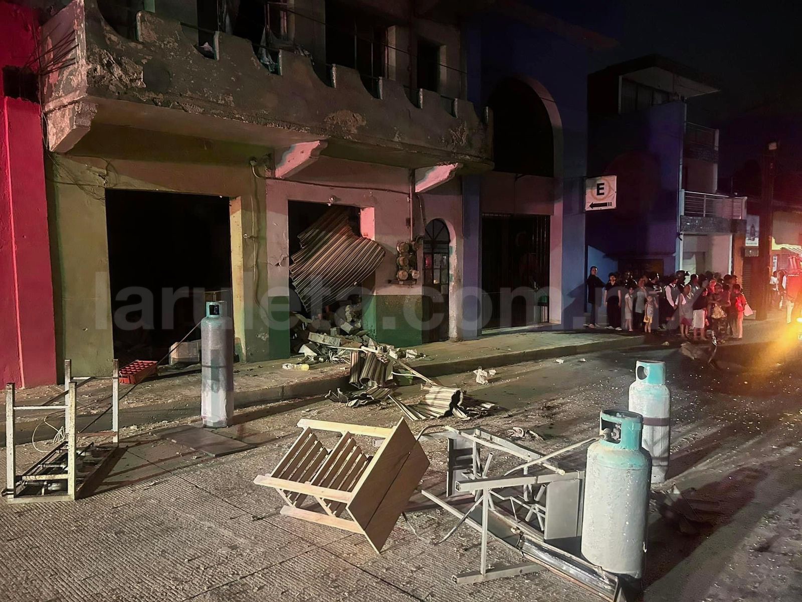 Explosión en Teziutlán deja 5 lesionados; inmuebles cercanos resultaron dañados