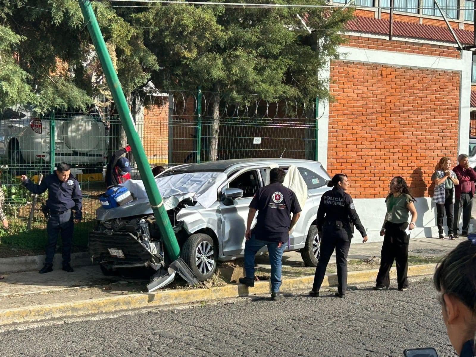 Matan a joven de 16 años en balacera frente a escuela Camino Real en Puebla