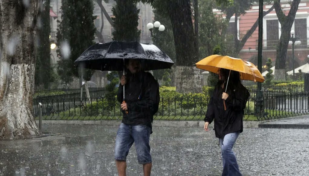 Lluvias intensas y temperaturas frescas en Puebla