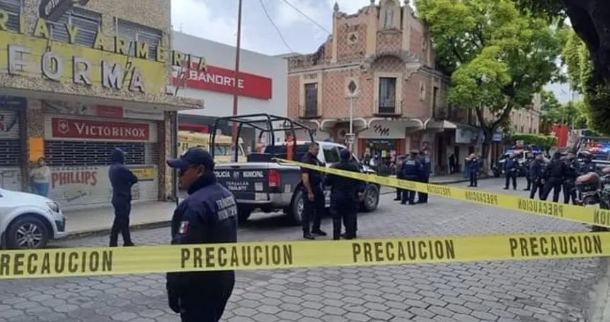 Conflicto en sucursal de Banorte en Tehuacán deja a un civil herido por disparo de arma de fuego
