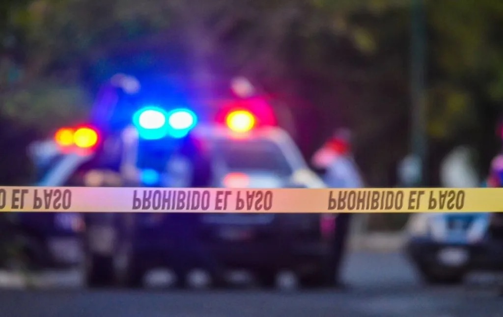 Hallan el cadáver de un hombre con narcomensaje en la México-Puebla