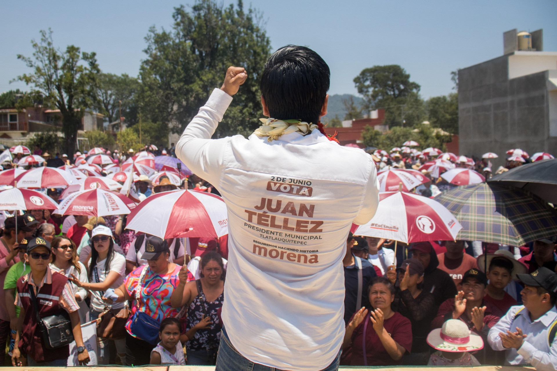 Juan Téllez consolida su liderazgo en Tlatlauquitepec