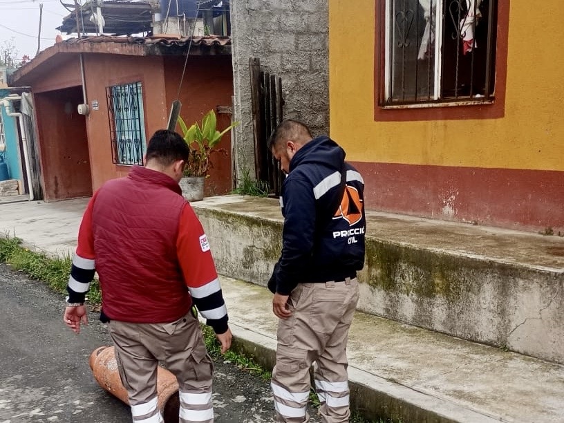 Dos bebés evacuados tras fuga de gas en Tlatlauquitepec