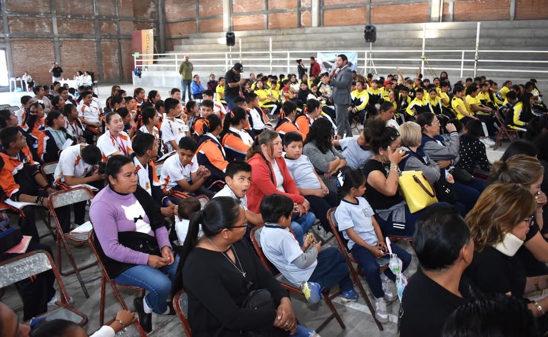 Zaragoza intensifica medidas contra la violencia escolar con conferencia preventiva