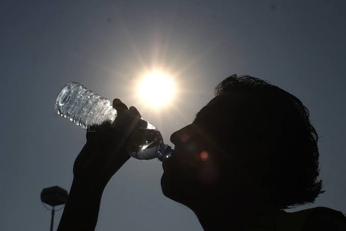 El clima caluroso puede afectarnos de muchas maneras, tanto en el cuerpo como en la mente