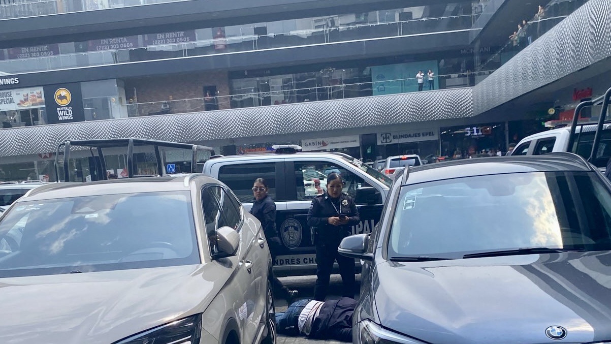 Asalto en Puebla deja a exmilitar muerto; sospechan filtración bancaria