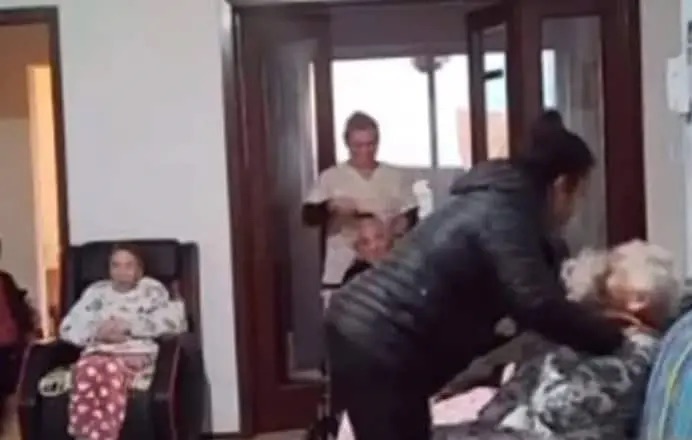 Indignación por maltrato a adultos mayores en asilo
