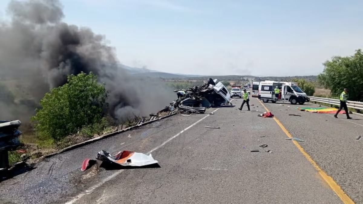 Accidente en autopista Cuacnopalan–Oaxaca, en Puebla, deja 21 muertos