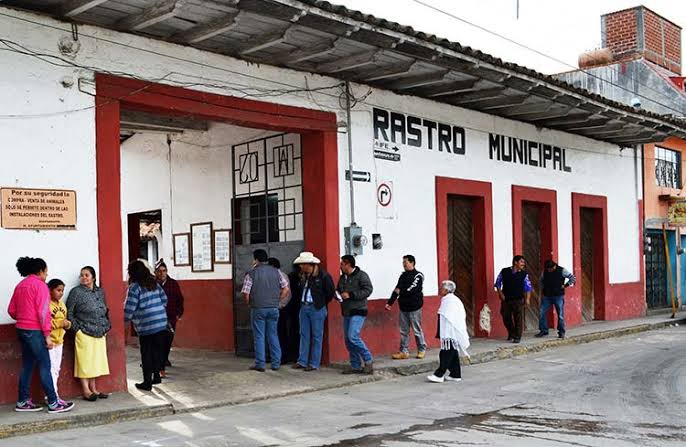 Tras incidente en rastro de Zacapoaxtla, Secretaría de Salud llama a fortalecer la vigilancia sanitaria