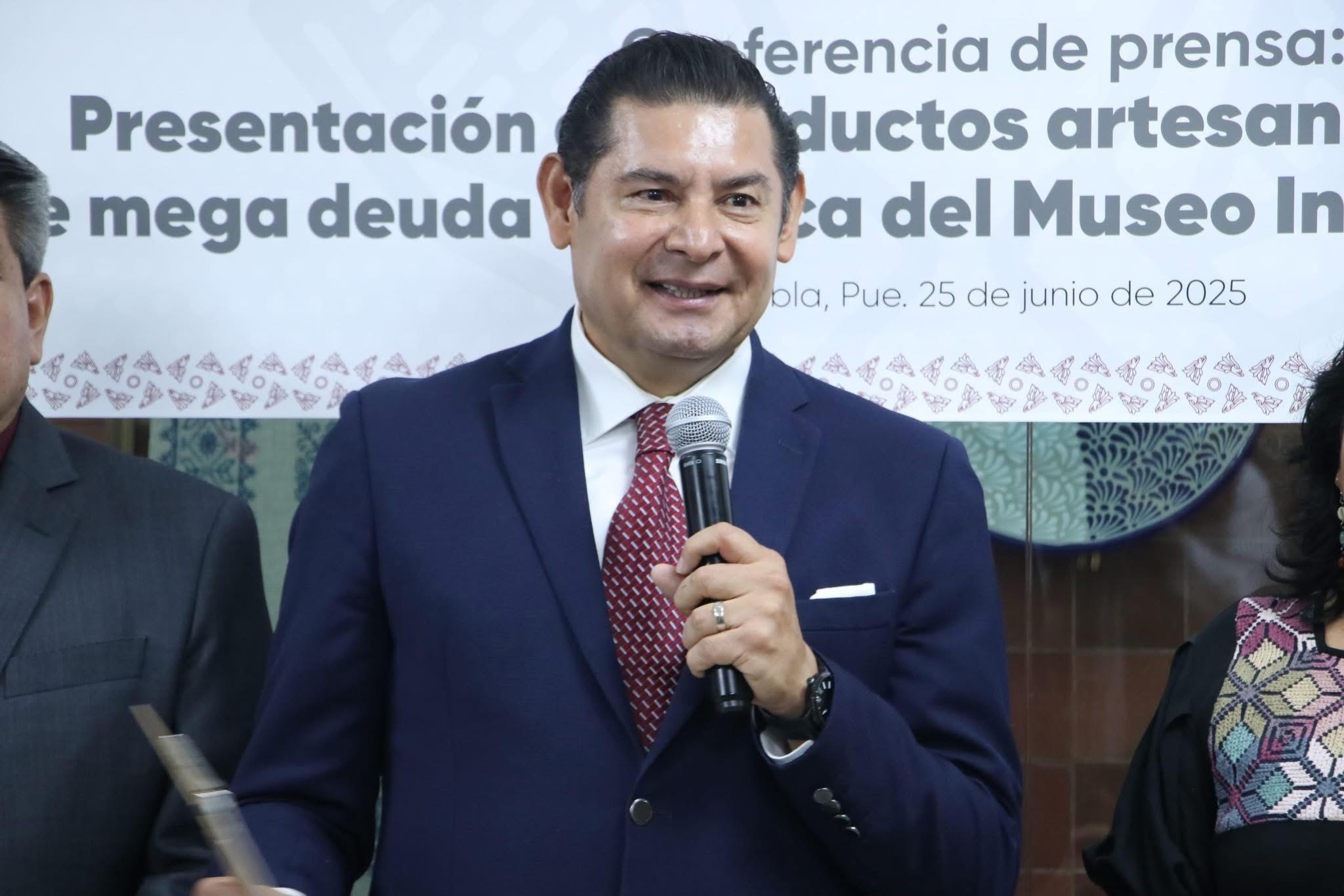 Tras polémica, Armenta llama al Congreso a corregir la Ley de Ciberseguridad