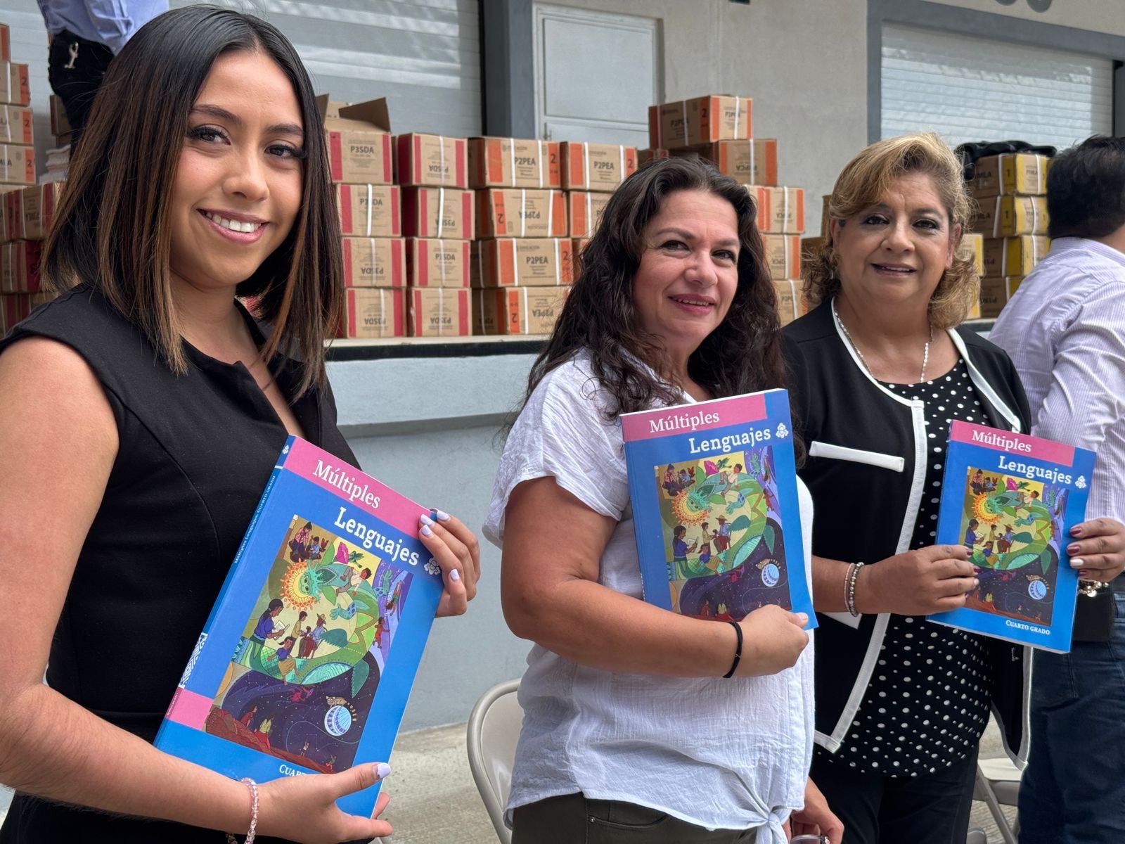 Teziutlán refuerza su compromiso con la educación: Entrega de libros de texto gratuitos previo al ciclo escolar 2025–2026