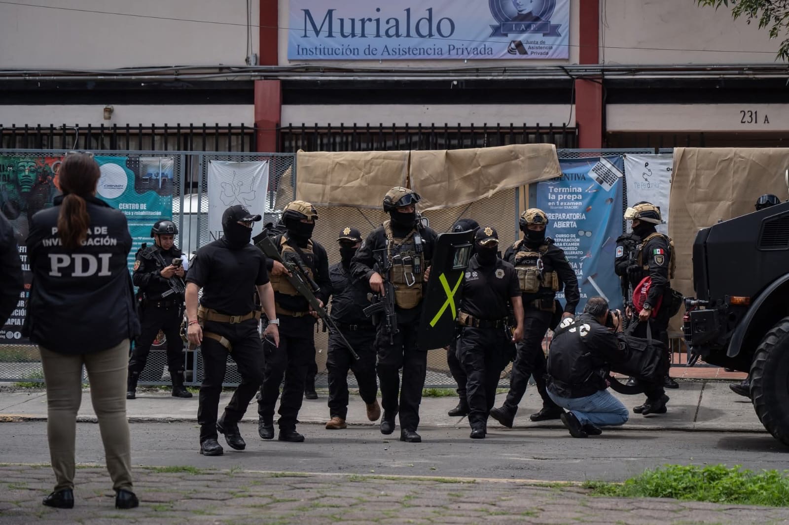 Terror en CDMX: Hombre armado toma rehenes en centro cristiano y muere abatido por la policía