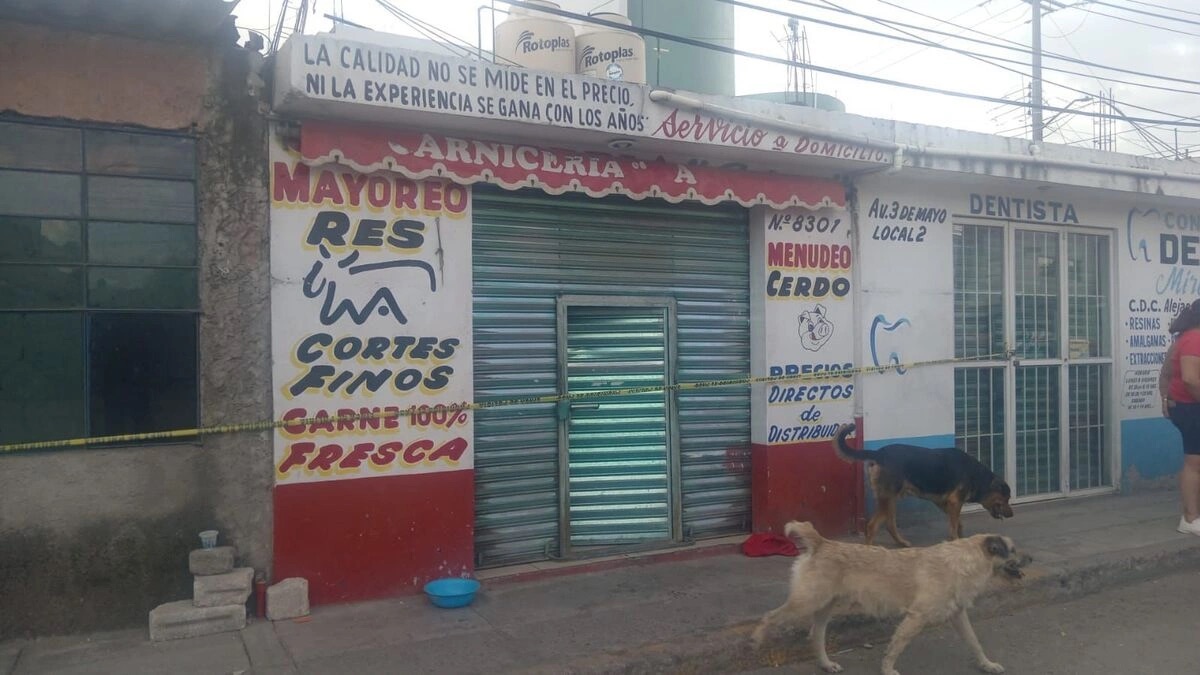 Investigan posible asesinato por cobro “gota a gota” en carnicería de Puebla