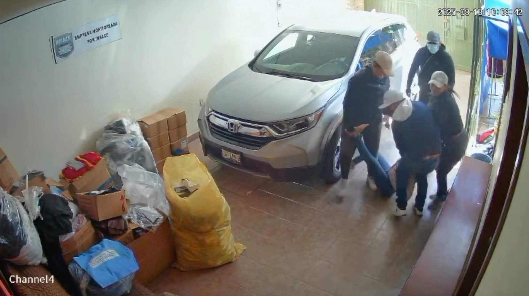 En Puebla, delincuentes amordazan y golpean a doctora para robarle