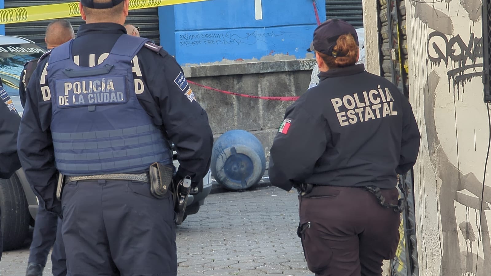 Abandonan cadáver dentro de un tambo en el Centro Histórico de Puebla