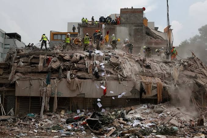 Dolor que se volvió fuerza, ausencia que se volvió unión: terremotos del 85 y 17