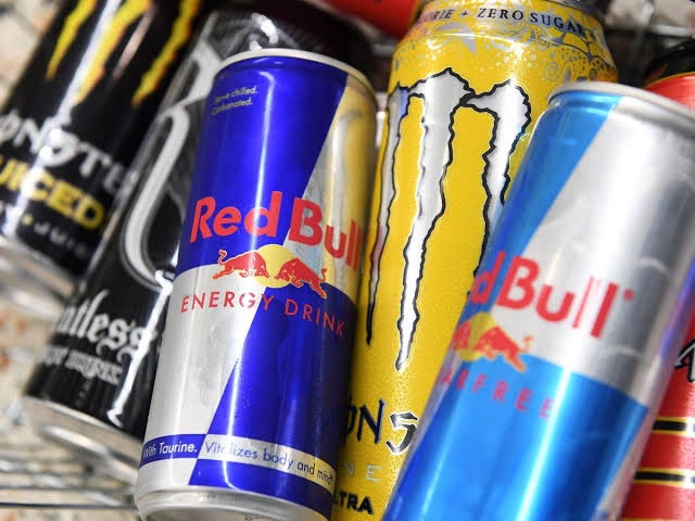 Diputados aprueban prohibición de venta de bebidas energéticas a menores; iniciativa va al Senado