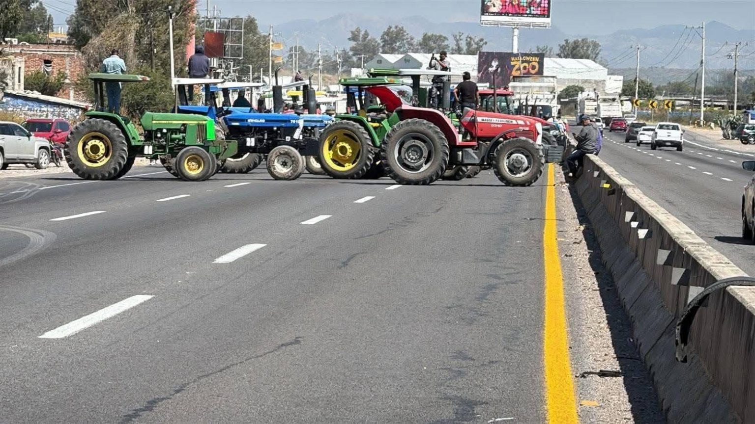 Bloqueos nacionales afectan llegada de visitantes a la Sierra Nororiental de Puebla