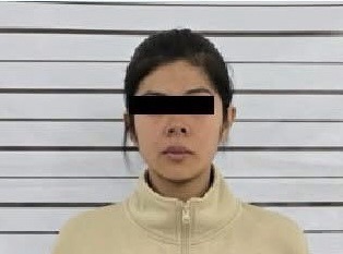 Detienen a mujer acusada de drogar a un hombre para robarle su auto en Puebla